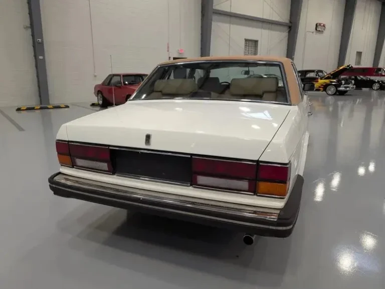 1989 Rolls Royce Silver Spirit photo 8