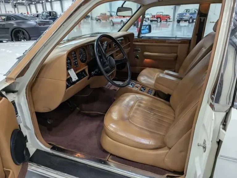 1989 Rolls Royce Silver Spirit photo 13