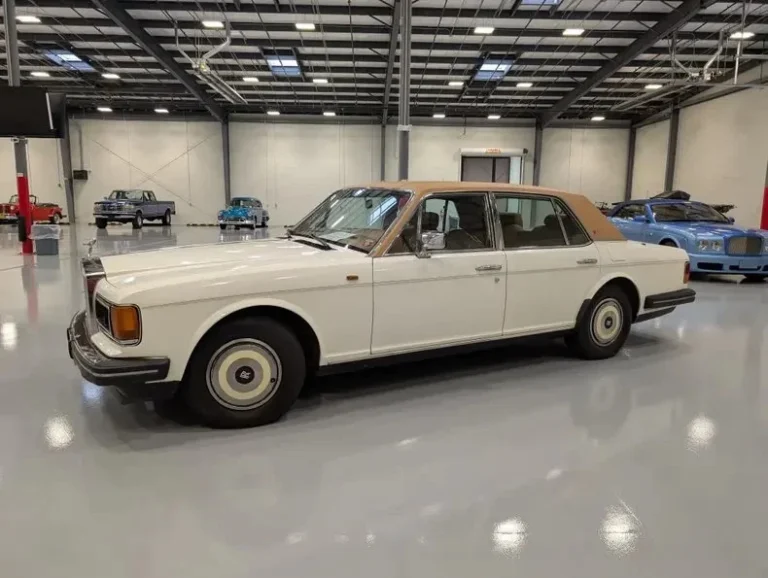 1989 Rolls Royce Silver Spirit photo 11