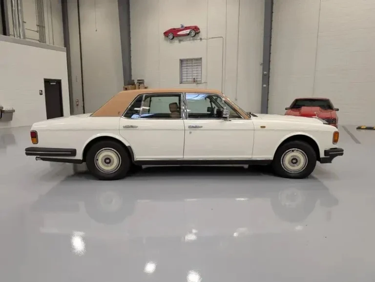 1989 Rolls Royce Silver Spirit photo 4
