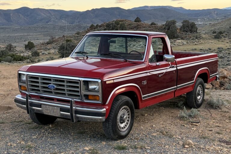 1983 Ford F-150 photo 3