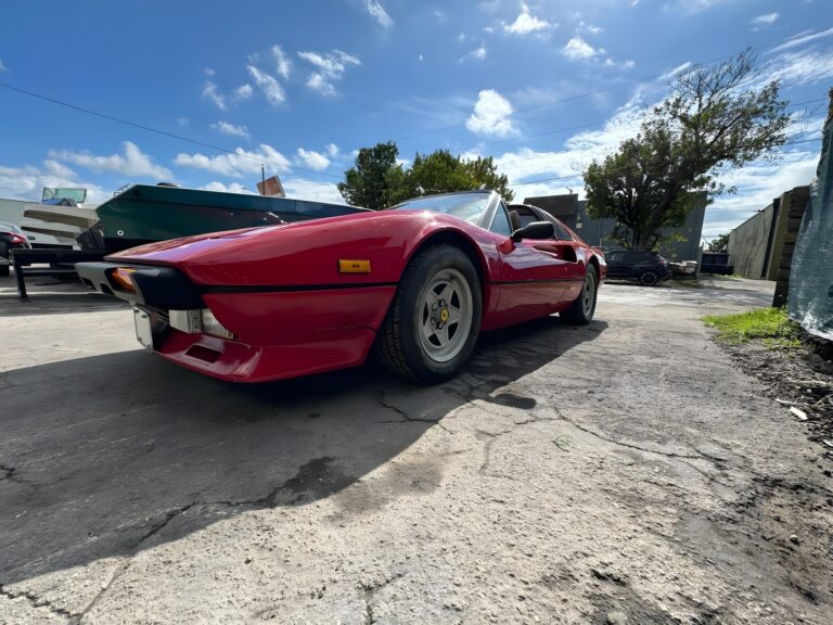 1981 Ferrari 308 GTSi photo 4