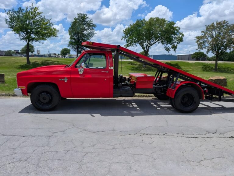 1985 Chevrolet C10 Silverado Flatbed Hauler photo 5