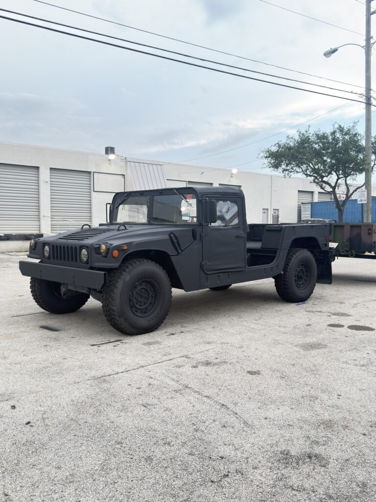 1987 AM General M1038 HMMWV photo 3
