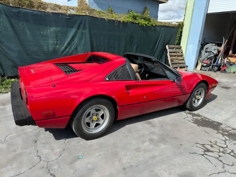 1981 Ferrari 308 GTSi photo 9