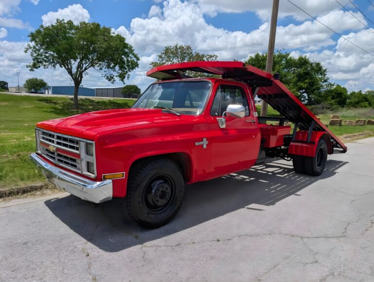1985 Chevrolet C10 Silverado Flatbed Hauler photo 9