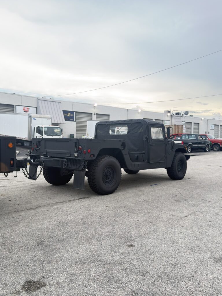 1987 AM General M1038 HMMWV photo 10