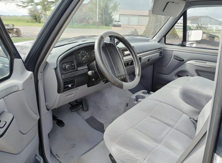 1994 Ford F-150 photo 10