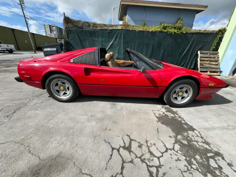 1981 Ferrari 308 GTSi photo 11