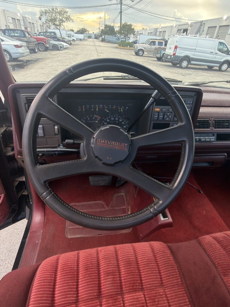 1993 Chevrolet Silverado K2500 4×4 photo 12