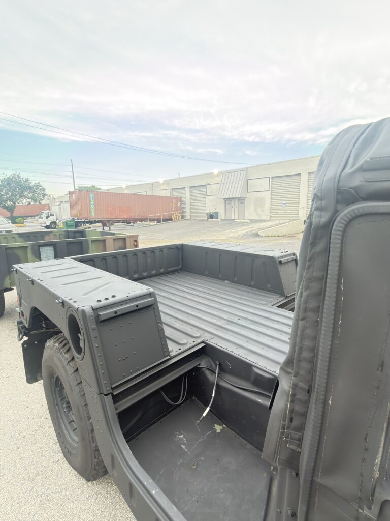 1987 AM General M1038 HMMWV photo 16