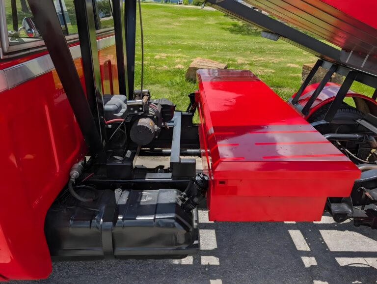 1985 Chevrolet C10 Silverado Flatbed Hauler photo 13