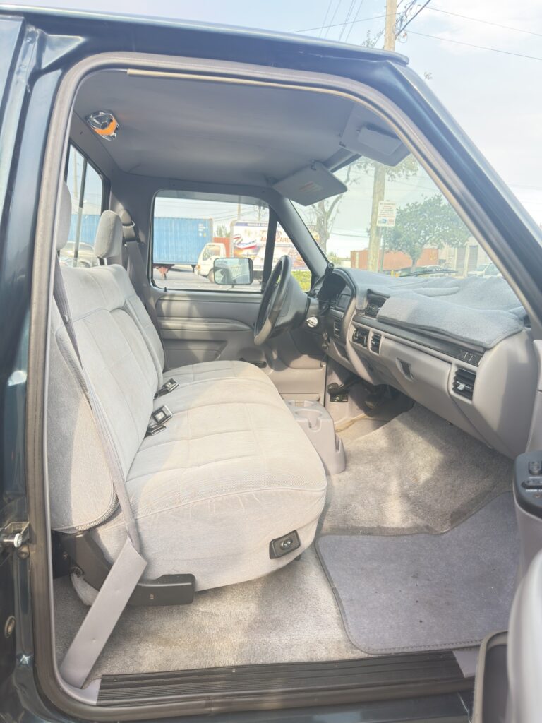 1994 Ford F-150 photo 14