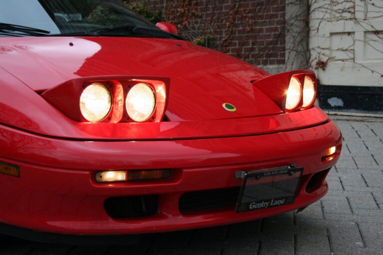 1991 Lotus Elan SE photo 16