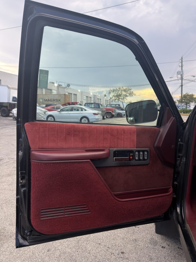 1993 Chevrolet Silverado K2500 4×4 photo 16