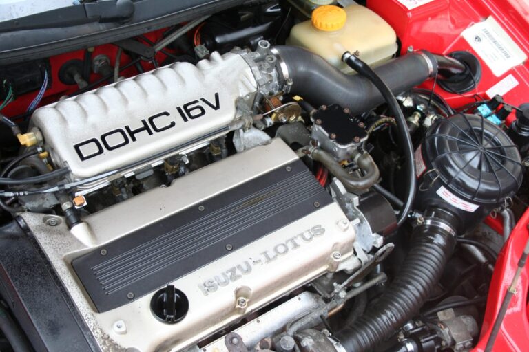 1991 Lotus Elan SE photo 17
