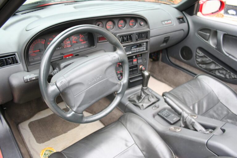 1991 Lotus Elan SE photo 18
