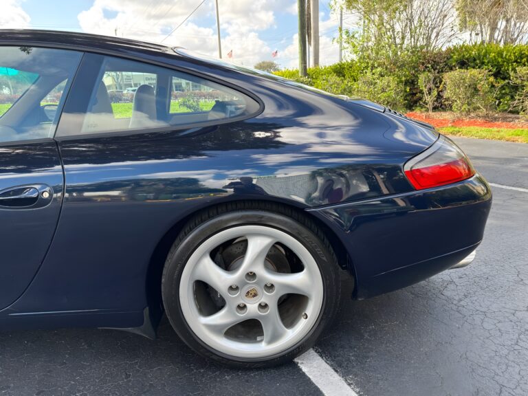 1999 Porsche 911 Carrera Coupe photo 19