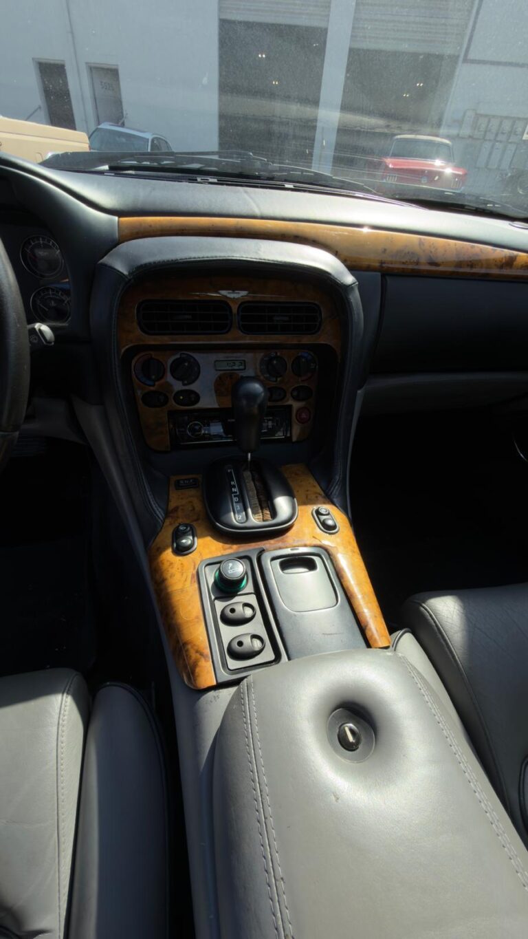1997 Aston Martin DB7 photo 32