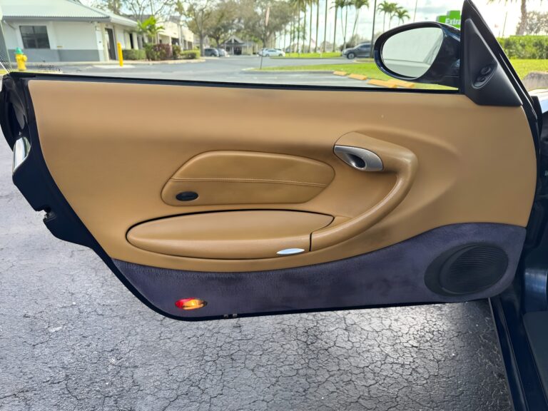 1999 Porsche 911 Carrera Coupe photo 32