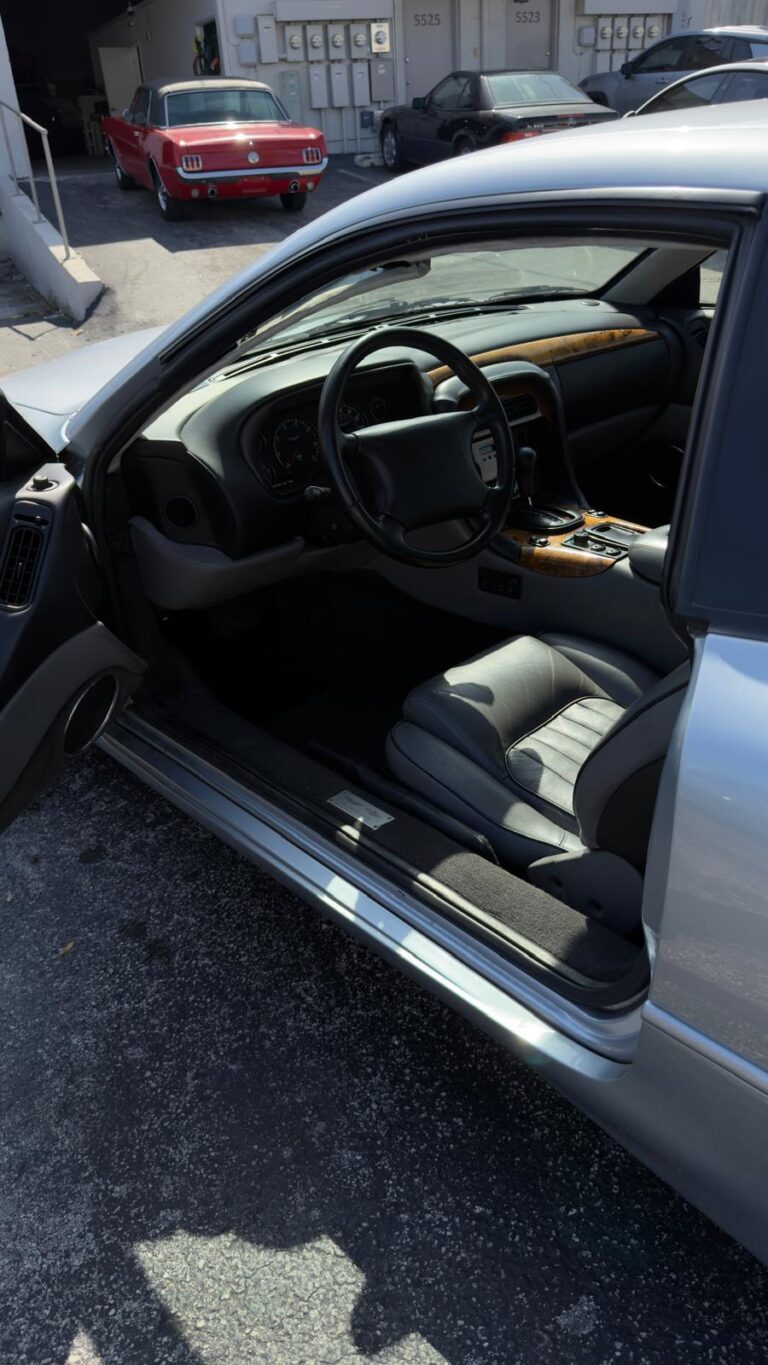 1997 Aston Martin DB7 photo 40