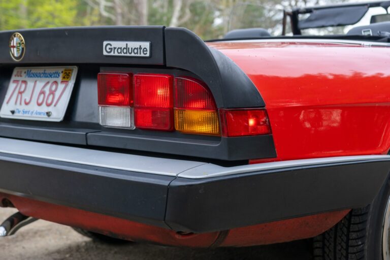 1985 Alfa Romeo Spider Graduate photo 13