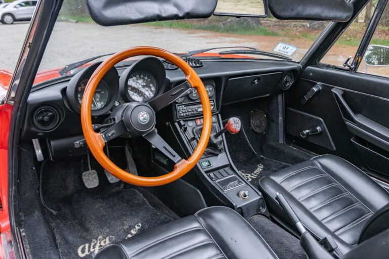 1985 Alfa Romeo Spider Graduate photo 35