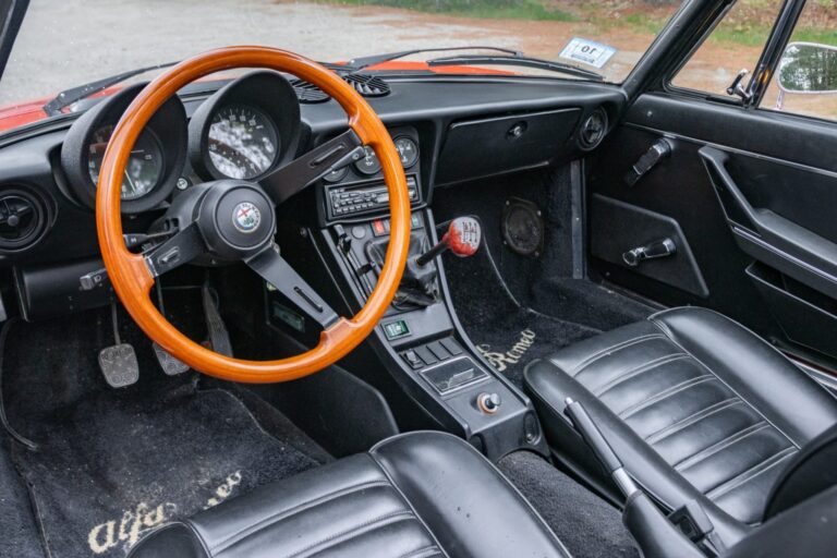 1985 Alfa Romeo Spider Graduate photo 36