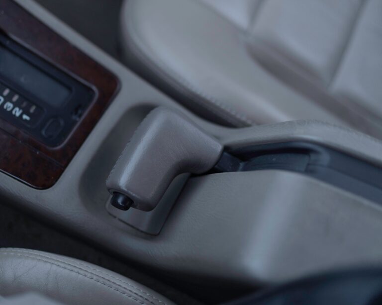 1996 Subaru SVX LSi photo 150