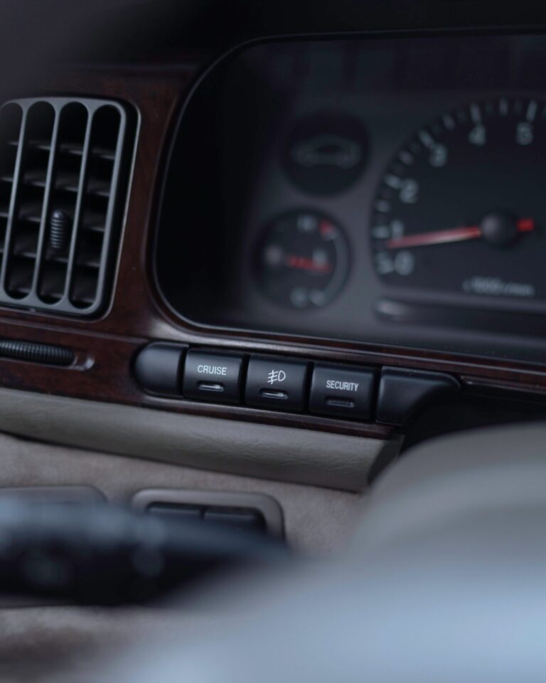 1996 Subaru SVX LSi photo 139