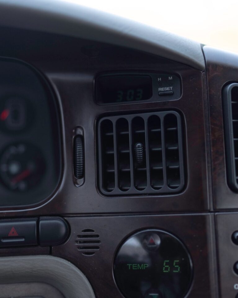 1996 Subaru SVX LSi photo 137