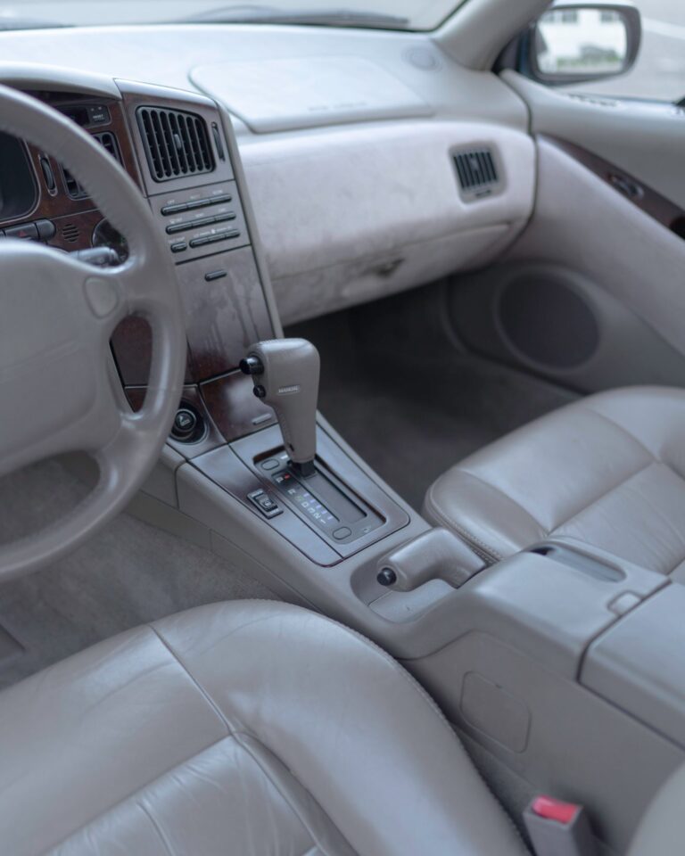 1996 Subaru SVX LSi photo 129