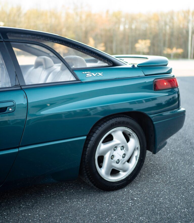 1996 Subaru SVX LSi photo 29