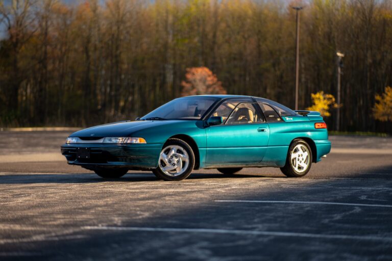 1996 Subaru SVX LSi photo 24