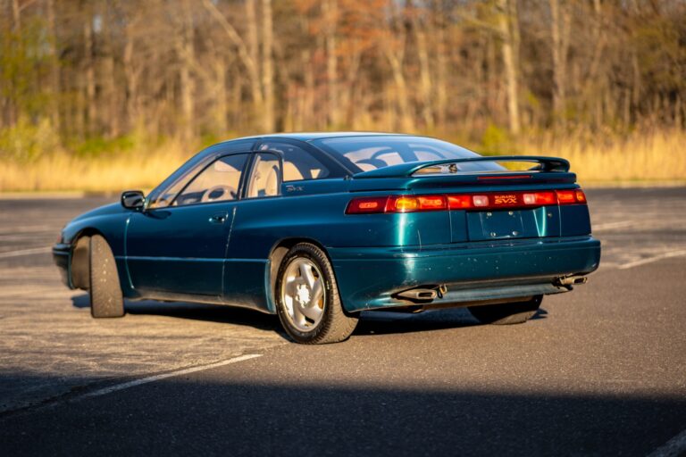 1996 Subaru SVX LSi photo 22