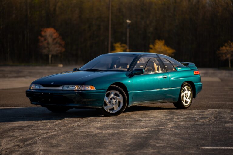 1996 Subaru SVX LSi photo 20