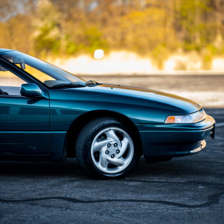 1996 Subaru SVX LSi photo 13