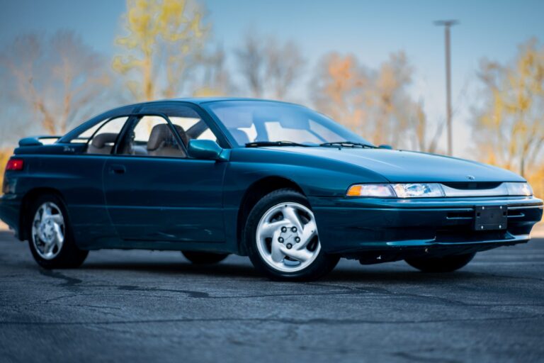 1996 Subaru SVX LSi photo 12