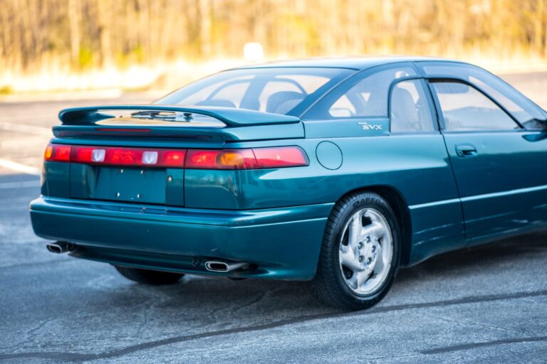 1996 Subaru SVX LSi photo 19