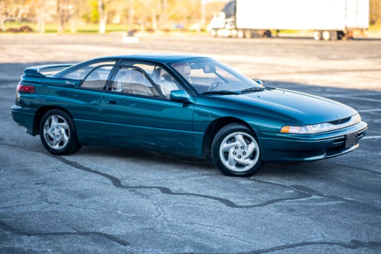 1996 Subaru SVX LSi photo 6