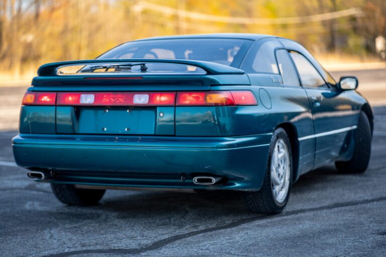 1996 Subaru SVX LSi photo 14