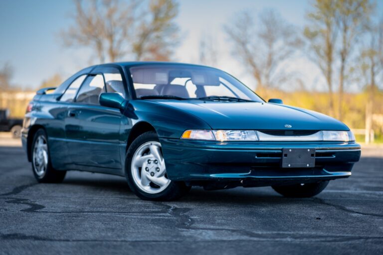 1996 Subaru SVX LSi photo 5