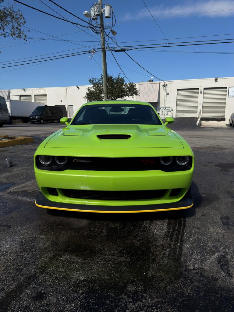 2023 Dodge Challenger R/T Scat Pack Widebody photo 4