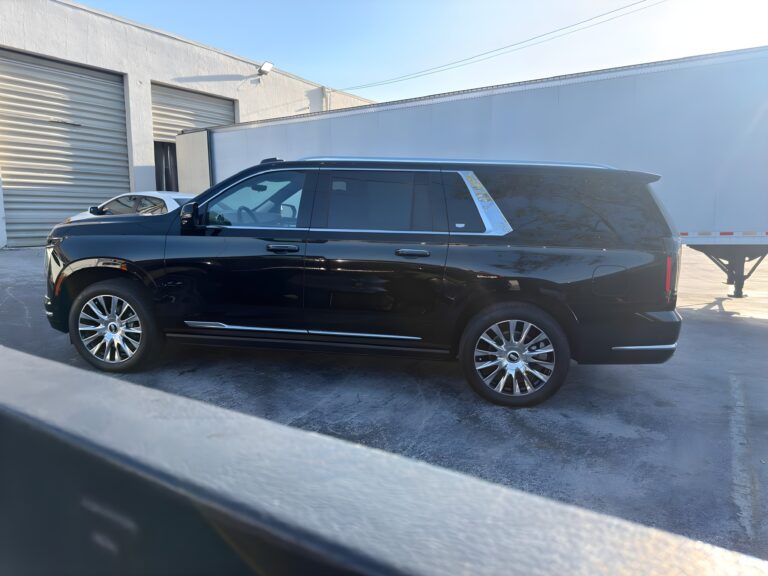 2026 Cadillac Escalade ESV photo 4