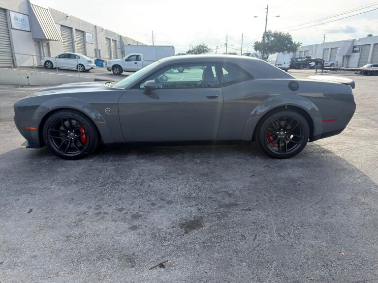 2023 Dodge Challenger SRT Hellcat Jailbreak Widebody photo 3