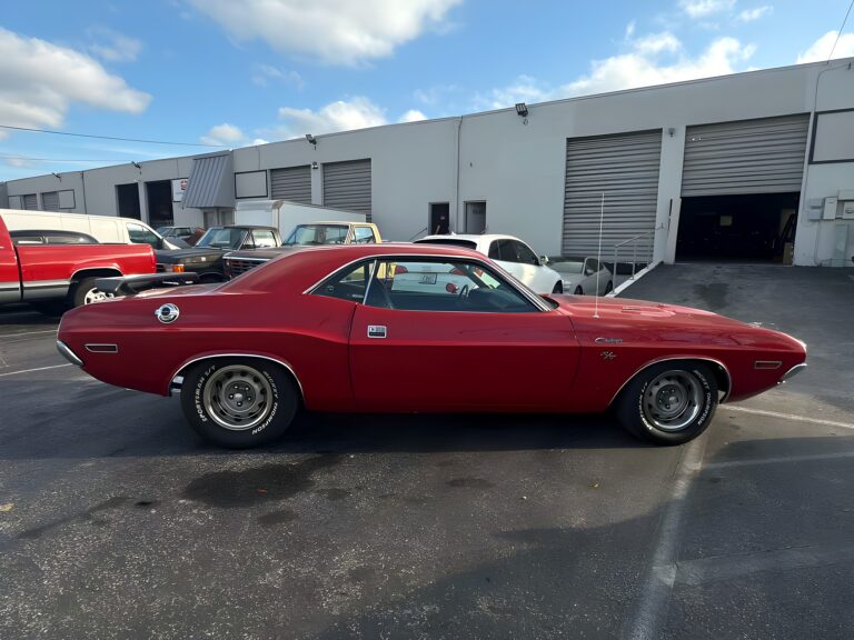 1970 Dodge Challenger R/T 440 Magnum photo 5