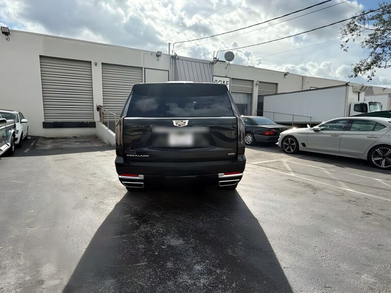 2026 Cadillac Escalade ESV Luxury 4WD photo 5