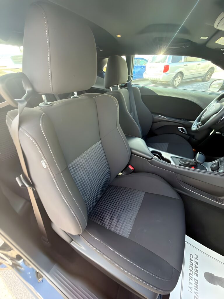 2023 Dodge Challenger R/T photo 11