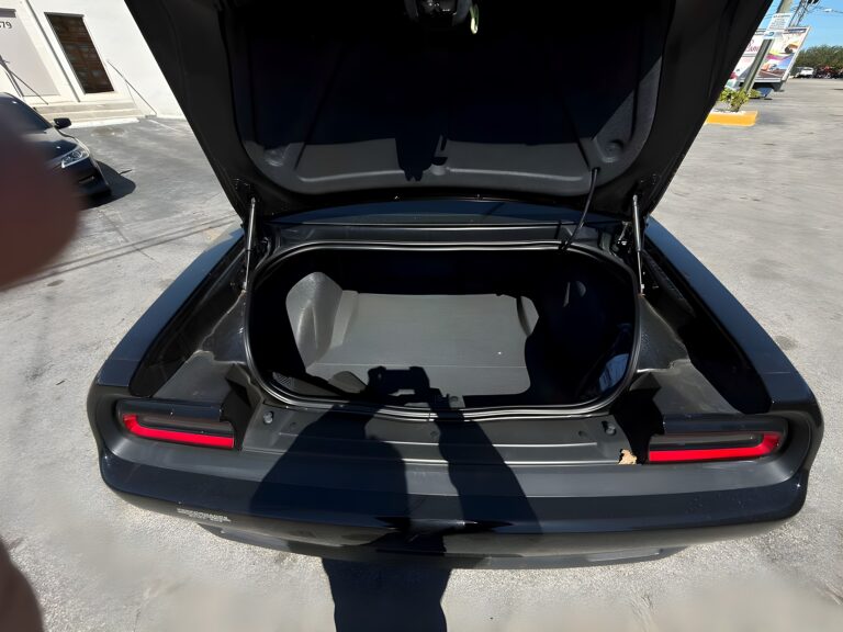 2023 Dodge Challenger R/T Scat Pack Widebody photo 14